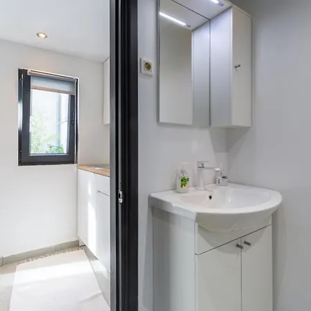 アパート Marie ヴルサル