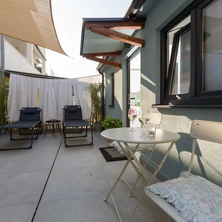 Marie アパート ヴルサル